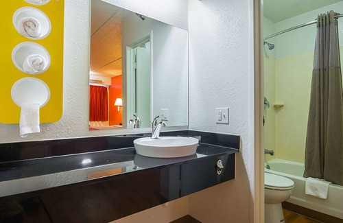 Tucker Hotel | Motel 6 Tucker, GA - Atlanta Northeast