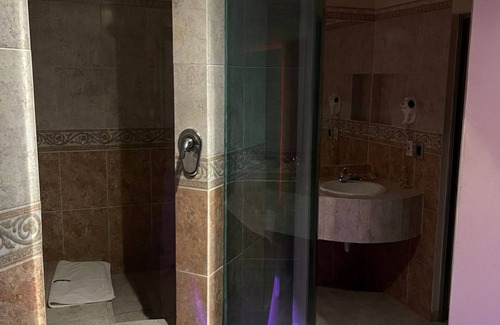 Mexicali Hotel | Motel Fronorte - Adults Only