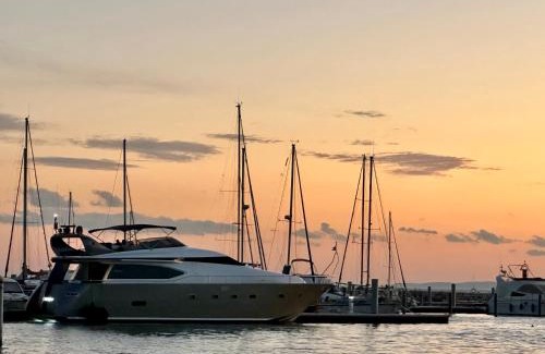 Barceloneta Alquiler De Eote | MotorYacht 21 avec équipage