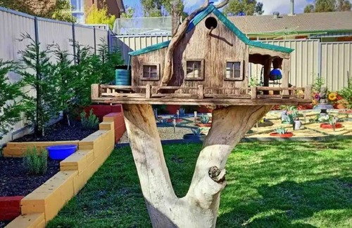 Mitchell Casa | Mount Panorama View Rainbow Retreat - 5 minutes to race track