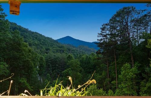 Bryson City Casa | Mountain Air Hot Tub-Fire Pit