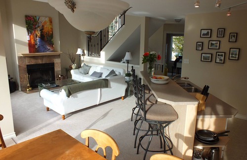 East Kootenay Condominio | Lujo Radium Condo 2200 Sq. Pie.