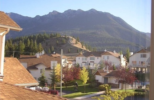 East Kootenay Condominio | Lujo Radium Condo 2200 Sq. Pie.