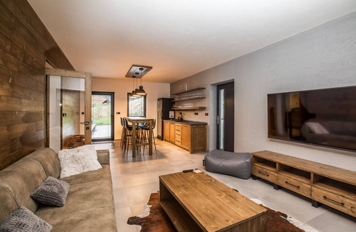 Bedrichov Villa | Mountain Chalet LBH027