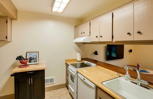 Kirkwood Condominio | Mountain Condo w/ Fireplace in Kirkwood Ski Resort