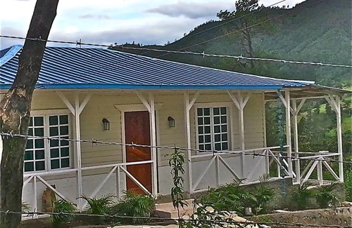 San Jose de Ocoa Cabina | MOUNTAIN COTTAGE LOCATED IN SMALL VILLAGE 25 MIN FROM SAN JOSE DE OCOA