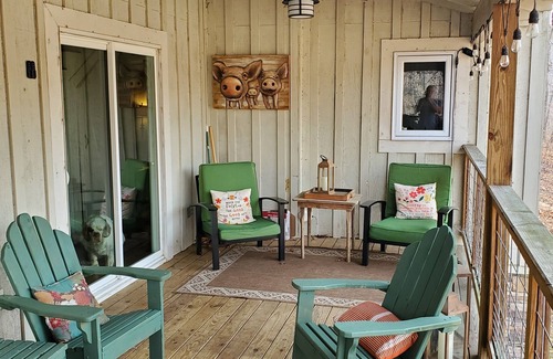 Mentone Casa | Granja de montaña: 4 dormitorios, 3. 5 baños, grandes porches y vistas al lago