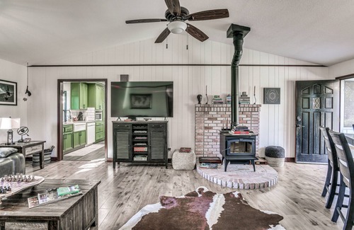 Ahwahnee Casa | Mountain Home Near Yosemite w/ Well-Being Retreat!