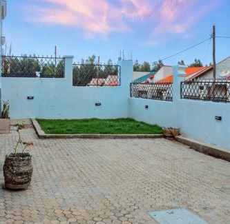 North Shewa Villa | Mountain House Villa