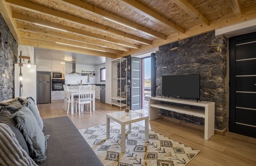 Porto Moniz Chalet De Esquí | Mountain Retreat by Madeira Sun Travel