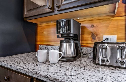 Gatlinburg Cabina | Mountain Skyy 3 Bedroom Cabin by RedAwning