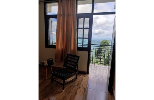 Shoghi Apartamento | Mountain View Homestay! 6-10 guest |Wifi, Parking