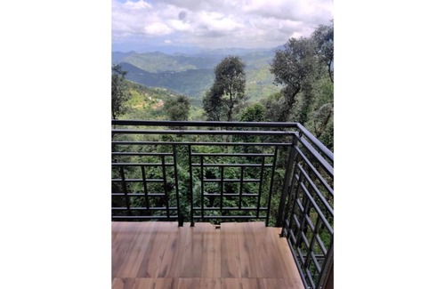 Shoghi Apartamento | Mountain View Homestay! 6-10 guest |Wifi, Parking