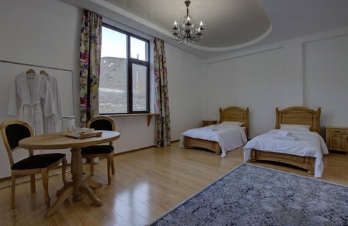 Chuy Province Complejo | Mountain View Hot Spring Resort