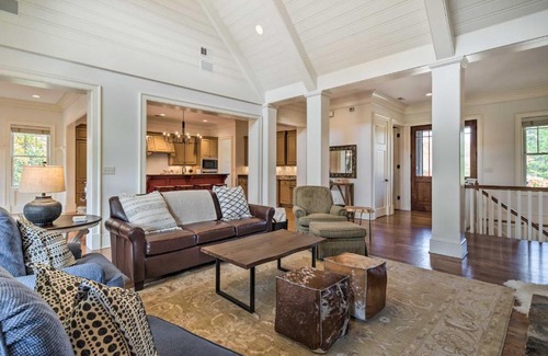 Mill Spring Casa | Mountain Views! Home in Brights Creek Golf Club