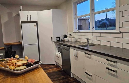 Raetihi Villa | Mountain Views, The Adventurers Rest, Raetihi Near the Mt Ruapehu Ski Fields