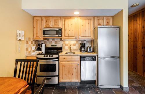 North Park City Hotel | Mountain Village Studio #225