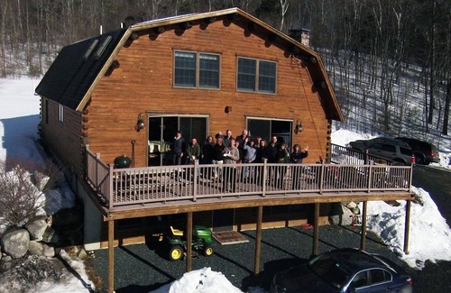 Sutton Cabina | Mountainside Spacious and Private Log Home.