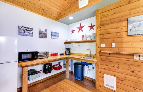 Maple Falls Casa | Mt. Baker Lodging Cabin 71 – SLEEPS 4!