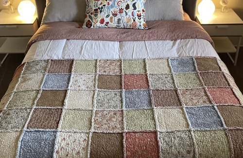 Goulburn Casa | ‘Mt Carmel’ Family Federation Home, A short stroll to town, Netflix