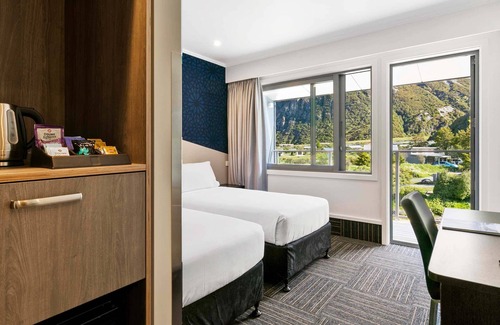 Mount Cook Village Hotel | Mt Cook Lodge & Motels