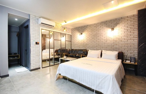 Muan Hotel | Muan Namak Oneul Hotel