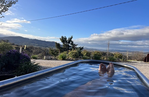 Collingwood Casa | MUDGEE - expansive views, complete privacy, dog friendly holiday cottage