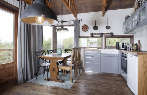 Borgarnes Cabina | Múlakot 2 -Cabina en una hermosa ubicación con impresionantes vistas desde el porche