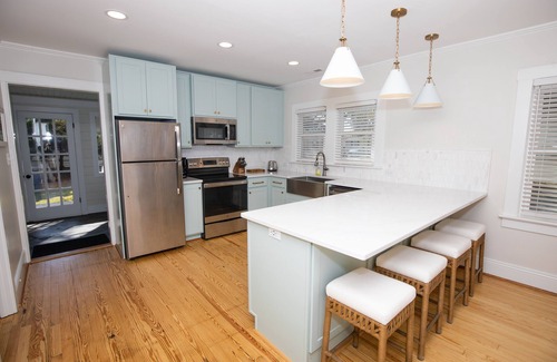 Morehead City Cabaña | Mulberry Cottage 5 Blocks to Beaufort Waterfront - 205/ 1-2, 295 for 3/4 people