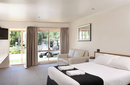 Swan Hill Hotel | Murray Downs Resort