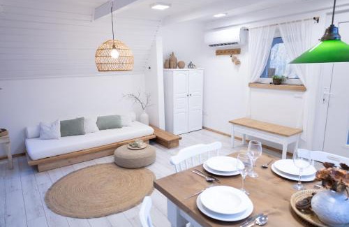 Pilisvorosvar Casa | My Blue Cottage