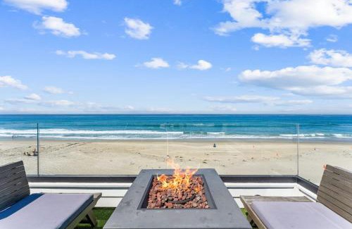 Mission Beach Casa | N Oceanfront Masterpiece with Rooftop & Hot Tub