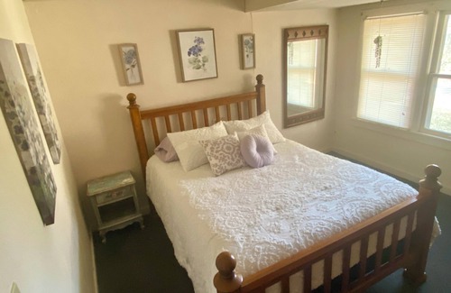 Poteau Otro | 3 Bdrm Farm House in Poteau OK. Charming & Quiet