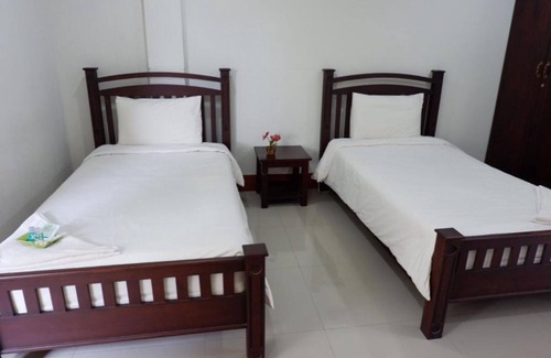Bang Kung Hotel | Na Chaidej Hotel