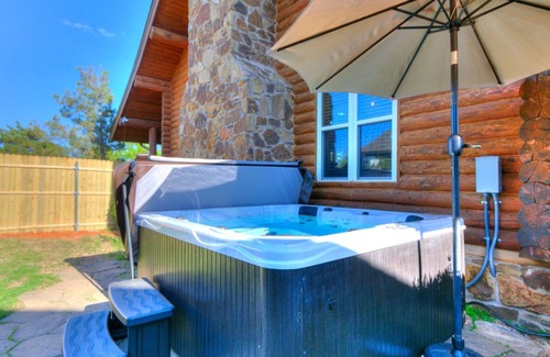 Wheatland Cabina | Naffcation Lodge OKC Cabin And Guest House Retreat On 5 Acres