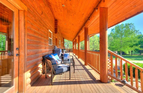 Wheatland Cabina | Naffcation Lodge OKC Cabin And Guest House Retreat On 5 Acres