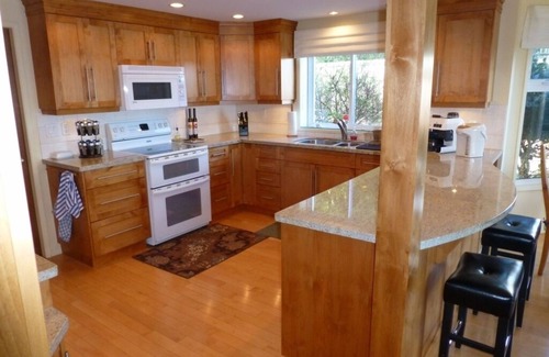 Regional District of Nanaimo Casa | Nanoose Bay casa frente al mar con impresionantes vistas y Walk-On Beach