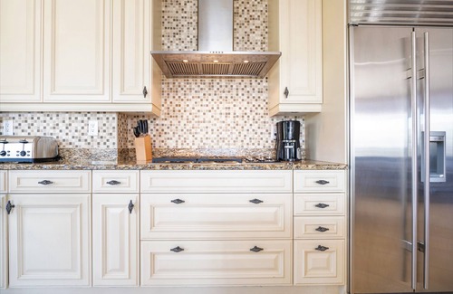 Royal Harbor Hotel | Naples Bay Resort & Marina