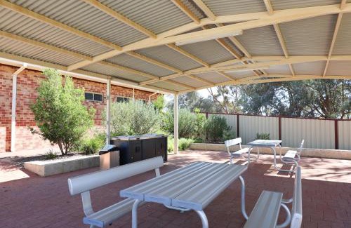 Narembeen Otro | Narembeen Caravan Park