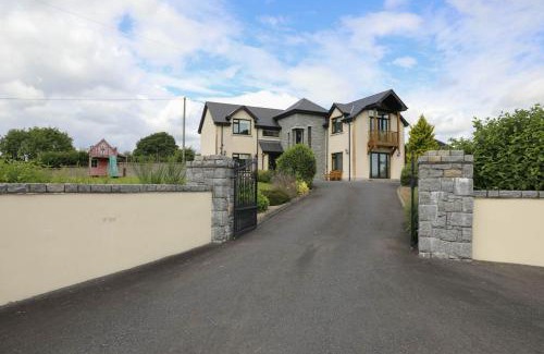 Cornamucklagh Casa | Narrow water house