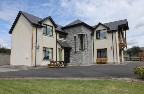 Cornamucklagh Casa | Narrow water house