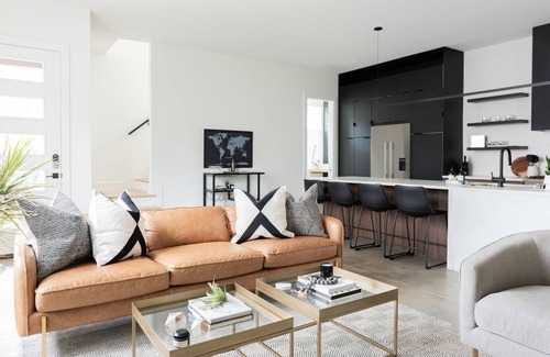 Edgehill Casa | Nash Chic Near DT Rooftop Luxe Comfort