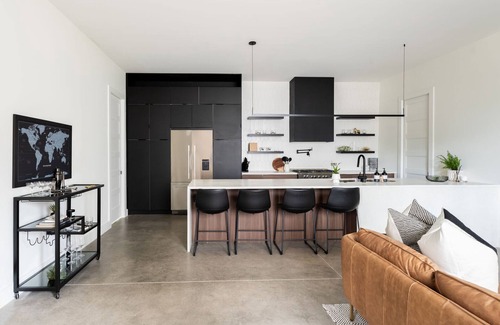 Edgehill Casa | Nash Chic Near DT Rooftop Luxe Comfort