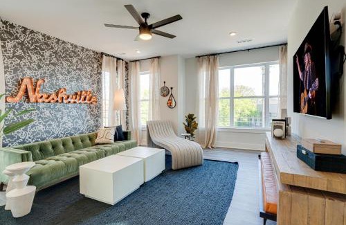 Whitebridge Casa | Nashville - 5625 Lenox Ave