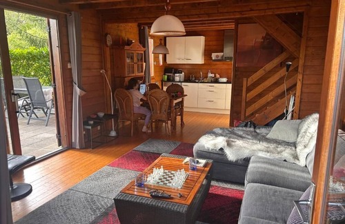 Plantades Chalet De Esquí | Nature & Relaxation in a Chalet a stone's throw from the Lake Bort-les-Orgues