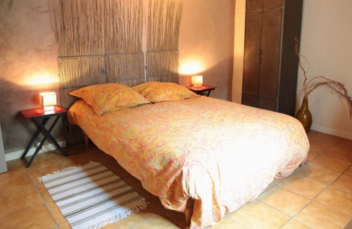 Saint-Urbaine Cabaña | Viajes de naturaleza en el edificio anexo de una planta de agua