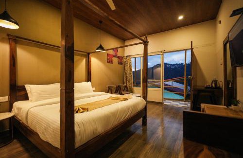 Dalhousie Hotel | Nazaara Nature Retreat