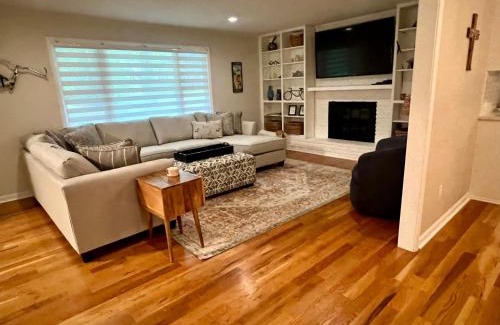 Etowah Casa | NC Mountain Fall Hiking Biking Waterfall Retreat Minutes to Brevard & Hendersonville