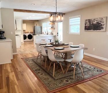 Etowah Casa | NC Mountain Fall Hiking Biking Waterfall Retreat Minutes to Brevard & Hendersonville