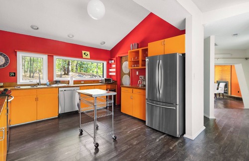 Durham Casa | Duke Forest Escape 3BR, 6 Beds, Huge Back Patio!